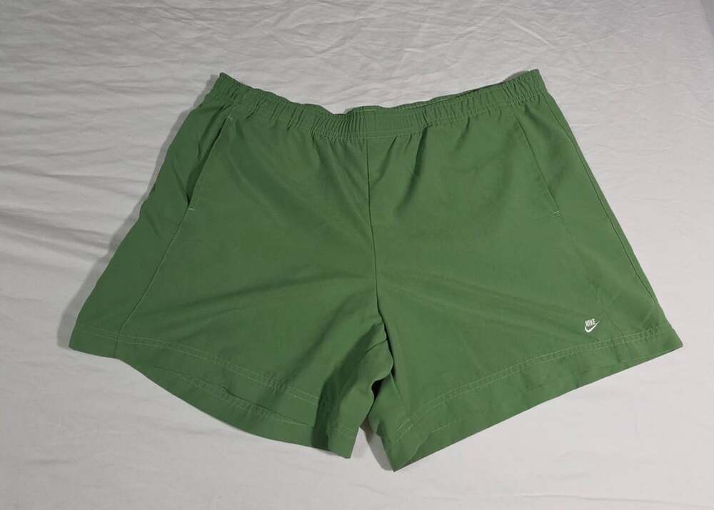 Nike Volley Shorts Size L Green Swim Athletic Casual